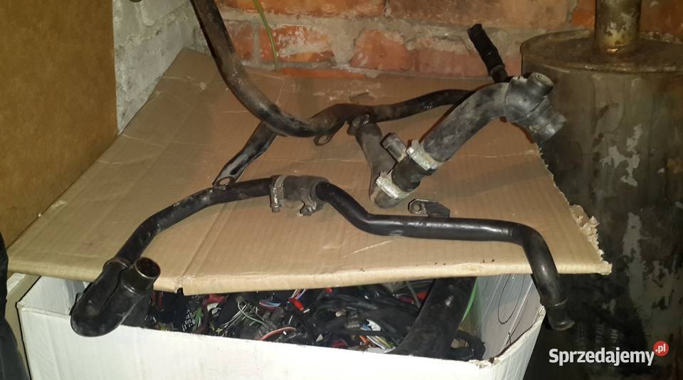 Kostkiwiązkiwtyczki oświetlprzewody gumowe Audi Rok produkcji 1993 Sejny