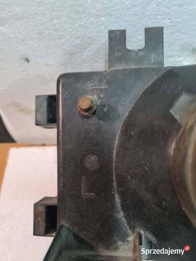 POLONEZ CAROLampa przednia lewa Kielce sprzedam