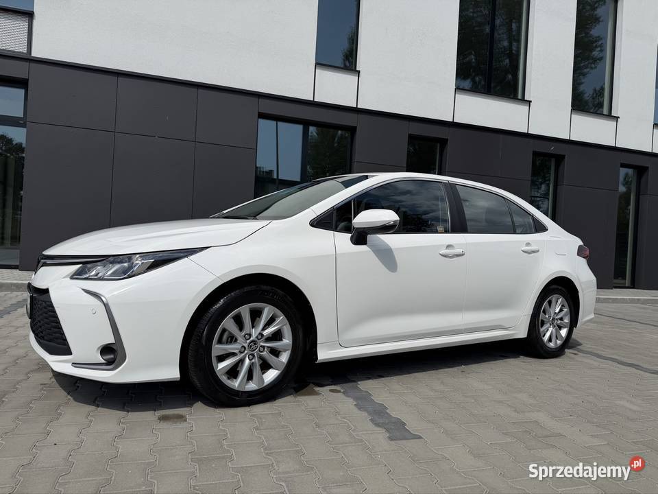 Toyota corolla sedan gwarancja fabryczna Toruń sprzedam
