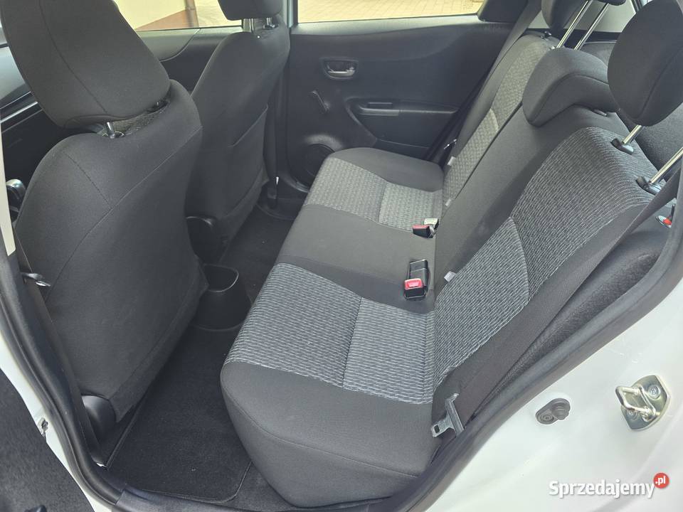 Toyota Yaris 10 VVTi Edition 2014 Karczew