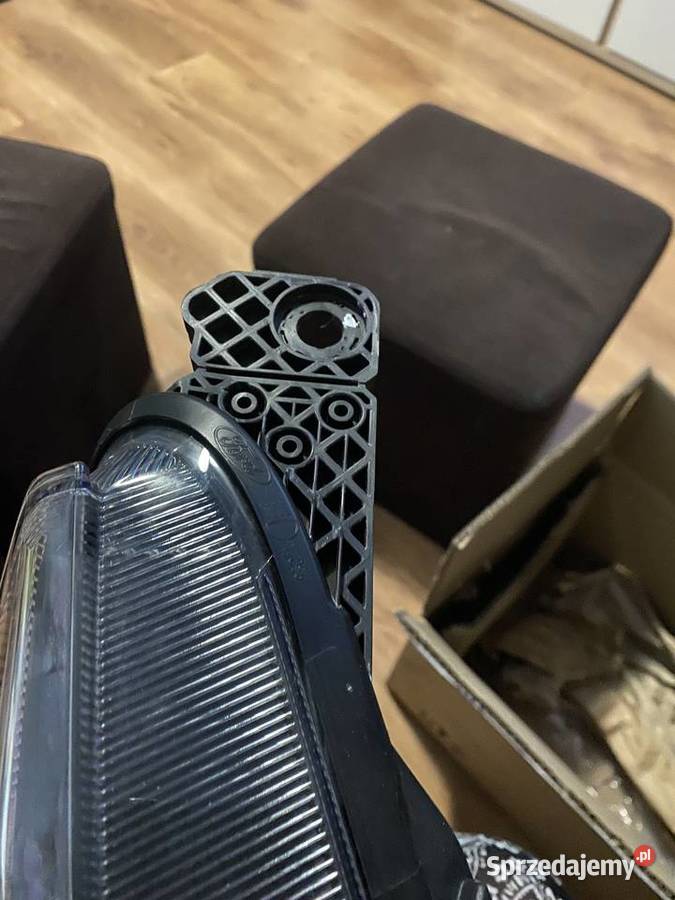 Lampa ford focus mk4 lift kompletna w ładnym Nowa Sól