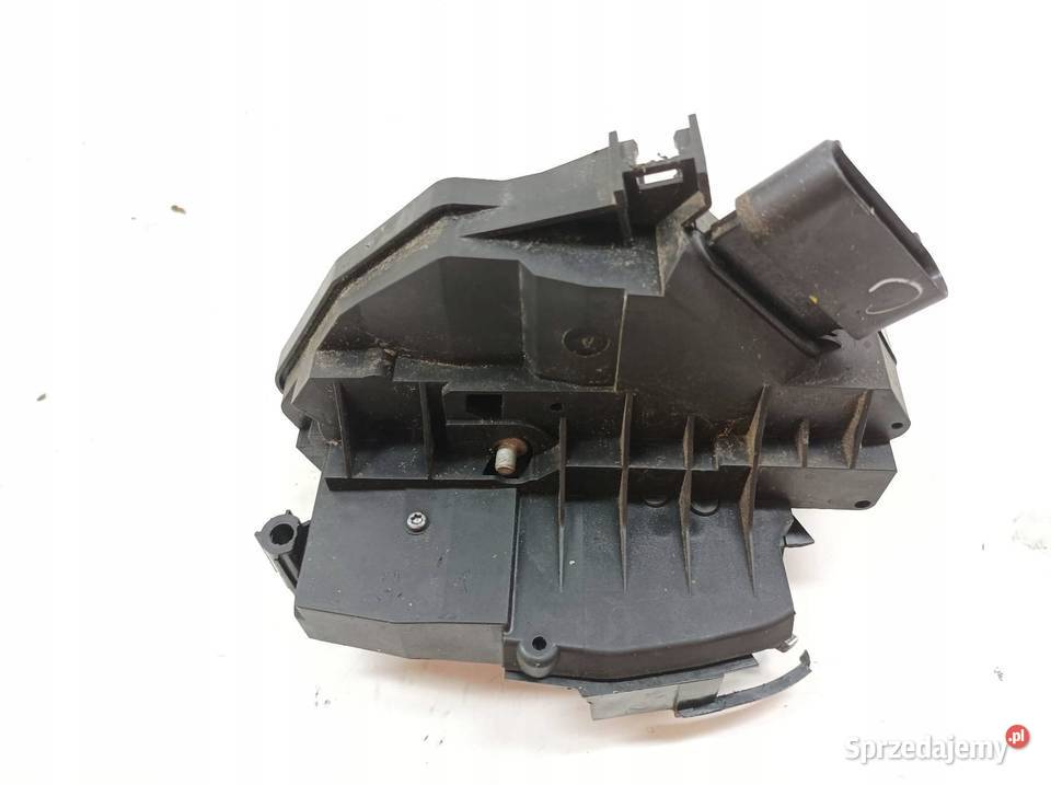 ZAMEK DRZWI TYŁ PRAWY AM5AR26412AE Ford Fiesta