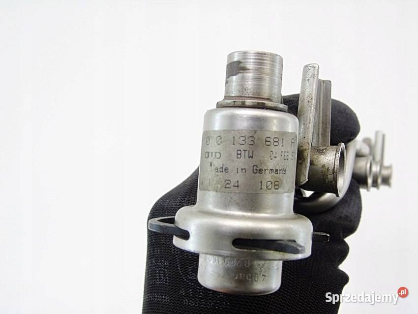 LISTWA WTRYSKOWA PALIWA 16 8V PASSAT B5 AUDI A4 Listwy wtryskowe