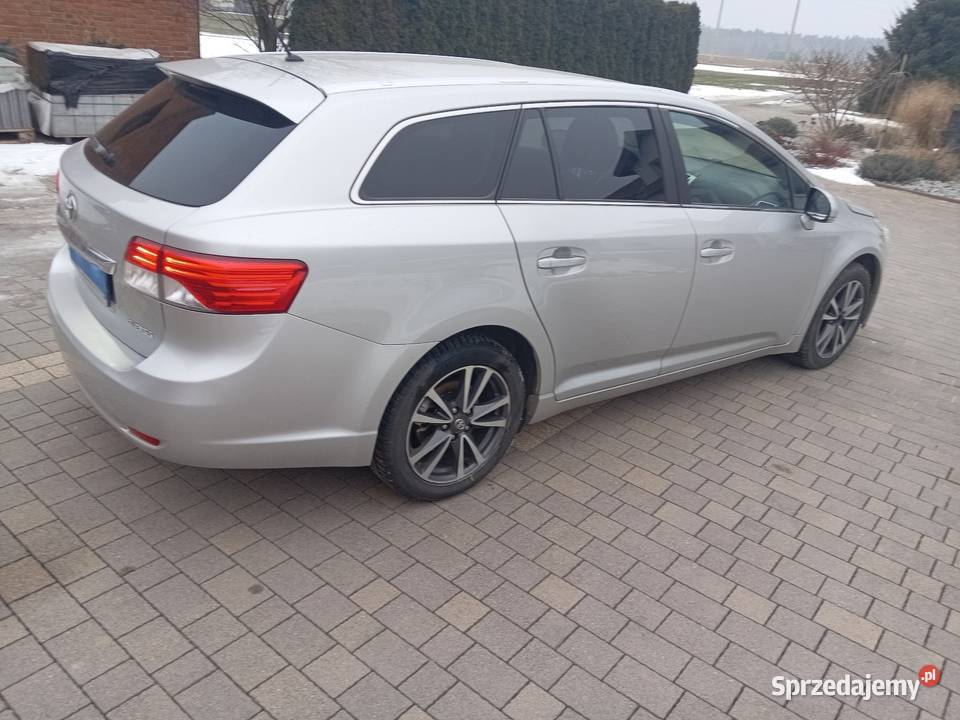 Toyota avensis 4/5 Wichrów sprzedam