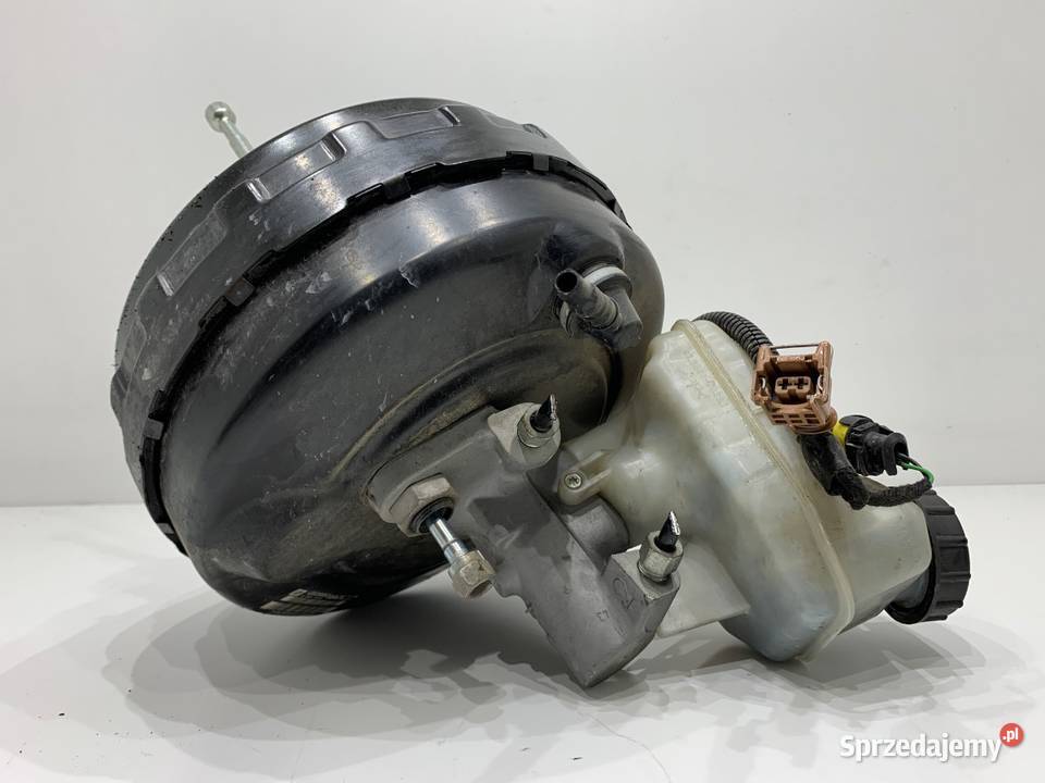 SERWO HAMULCOWE OPEL ASTRA J 13338058 Hatchback osobowe