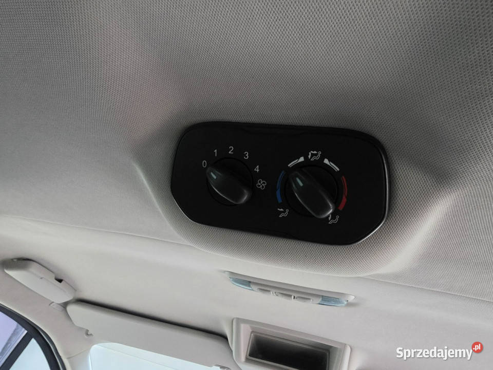 Ford Tourneo Custom TITANIUM bezwypadkowy nowy