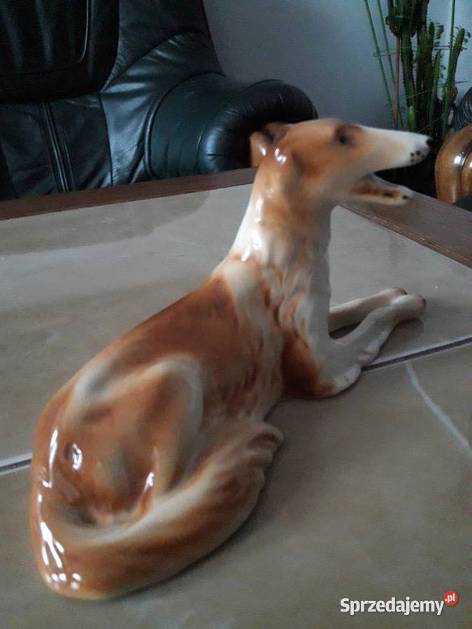 Royal Dux porcelanowy pies Chart Czechosłowacja Janów Lubelski