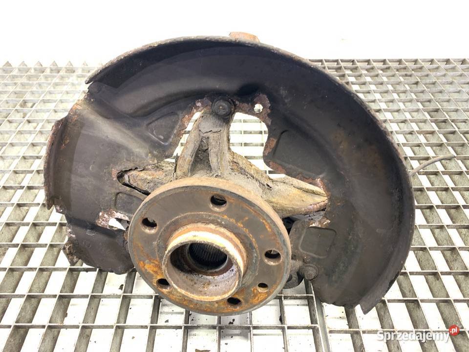 ZWROTNICA PRAWY PRZÓD VOLVO V70 III 25 200 0716 Zwrotnice