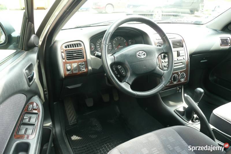 Toyota Avensis 18 Sol kombi welurowa tapicerka