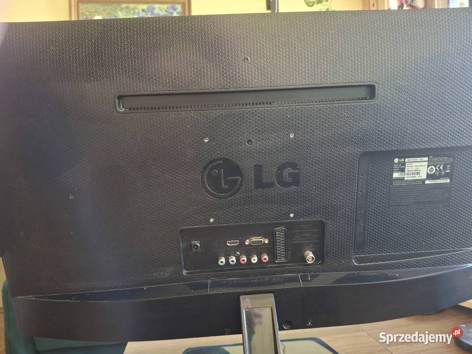 TV Monitor 2w1 LG M2732d