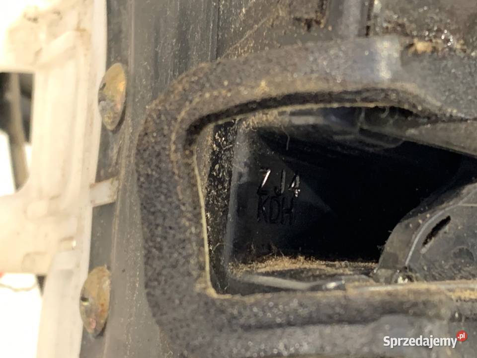 ZAMEK DRZWI PRAWY PRZÓD HYUNDAI SANTE FE I SUV