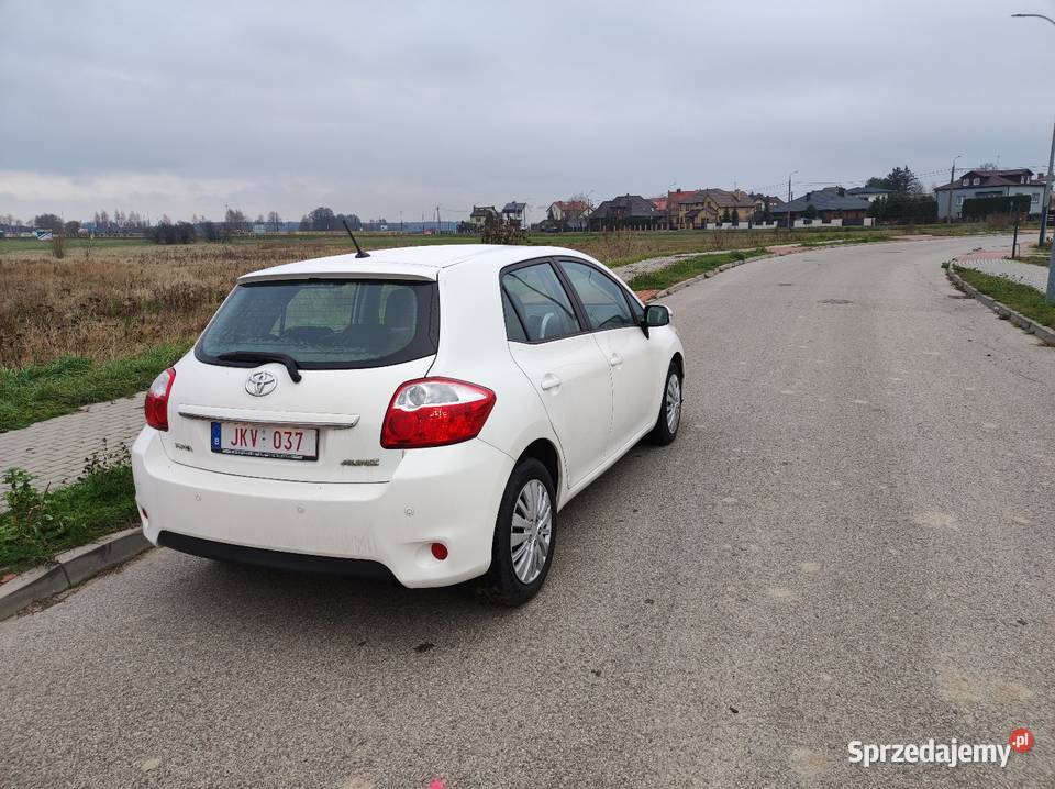 Toyota Auris 16 132 benzyna 2011 Wysokie Mazowieckie