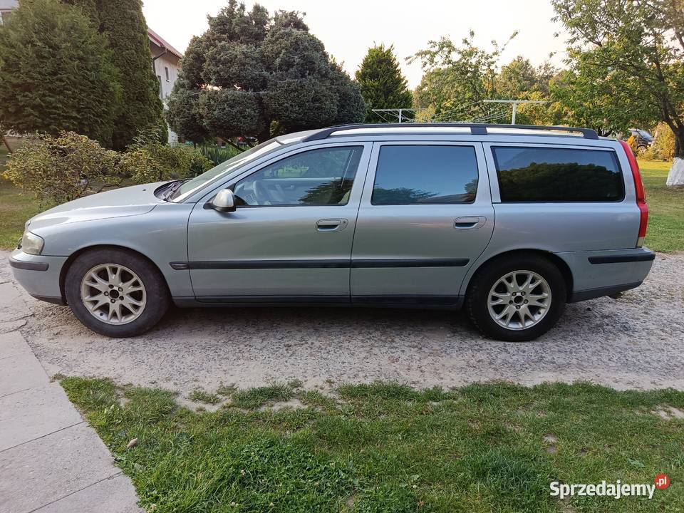 Volvo V70 24T kod lakieru 44446 osobowe Olchowa