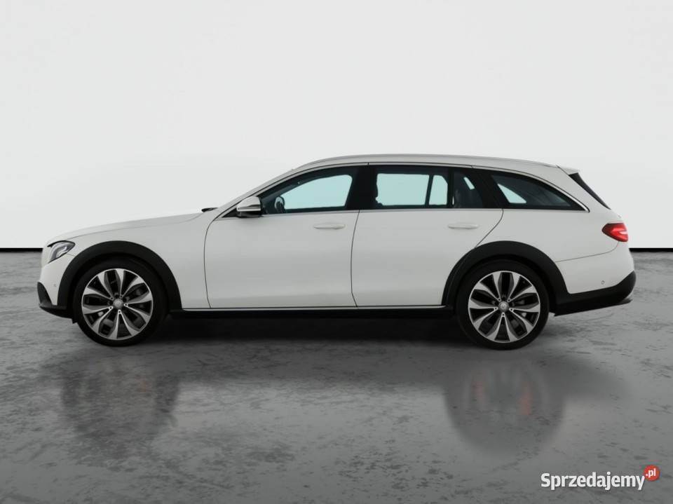 Mercedes E E 220 d 4MATIC asystent parkowania