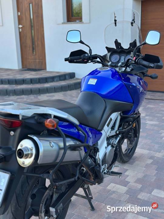 Suzuki Dl650 Vstrom doinwestowany z dużą liczbą Sząbruk