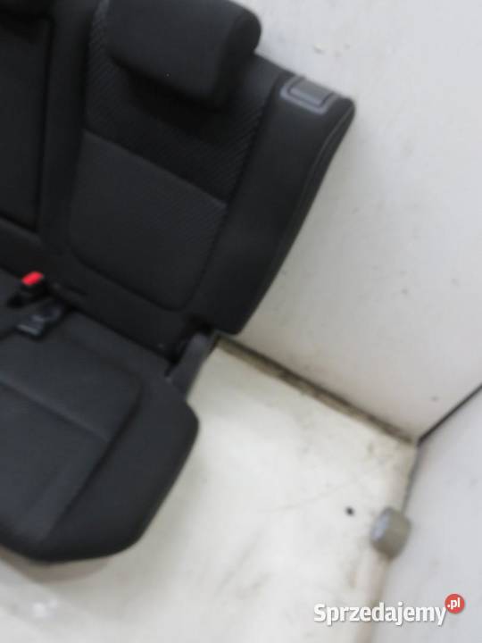 FOTEL FOTELE 2 3 RZĄD PASY DYWAN OUTLANDER III