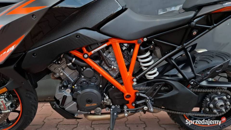 KTM Super Duke 2018 benzyna