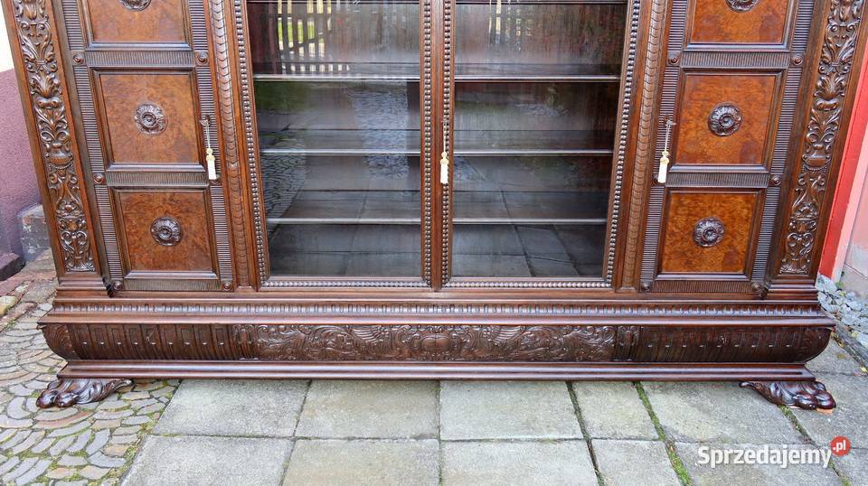 Unikatowa Neorenesansowa Biblioteka Lwie Łapy dolnośląskie