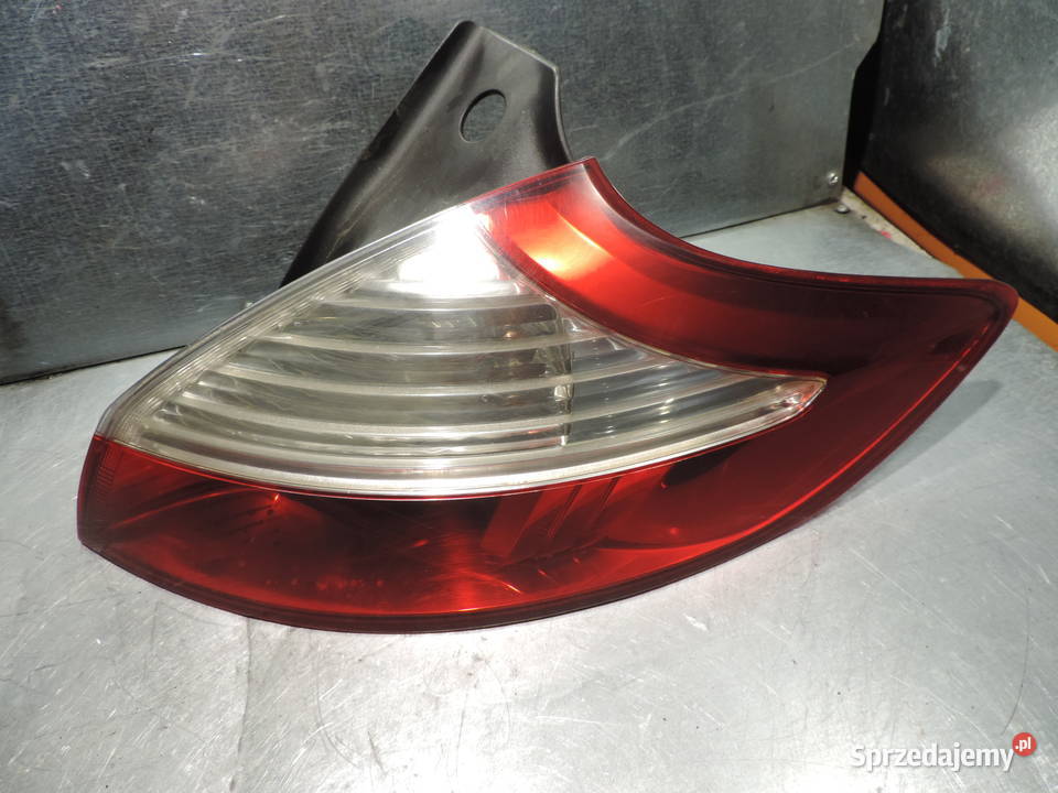 LAMPA TYLNA PRAWA RENAULT MEGANE III HB Nowy Sącz