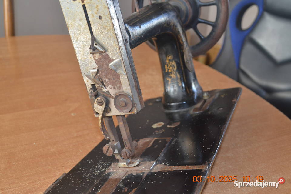 Stara maszyna do szycia Vesta Gruszczyn