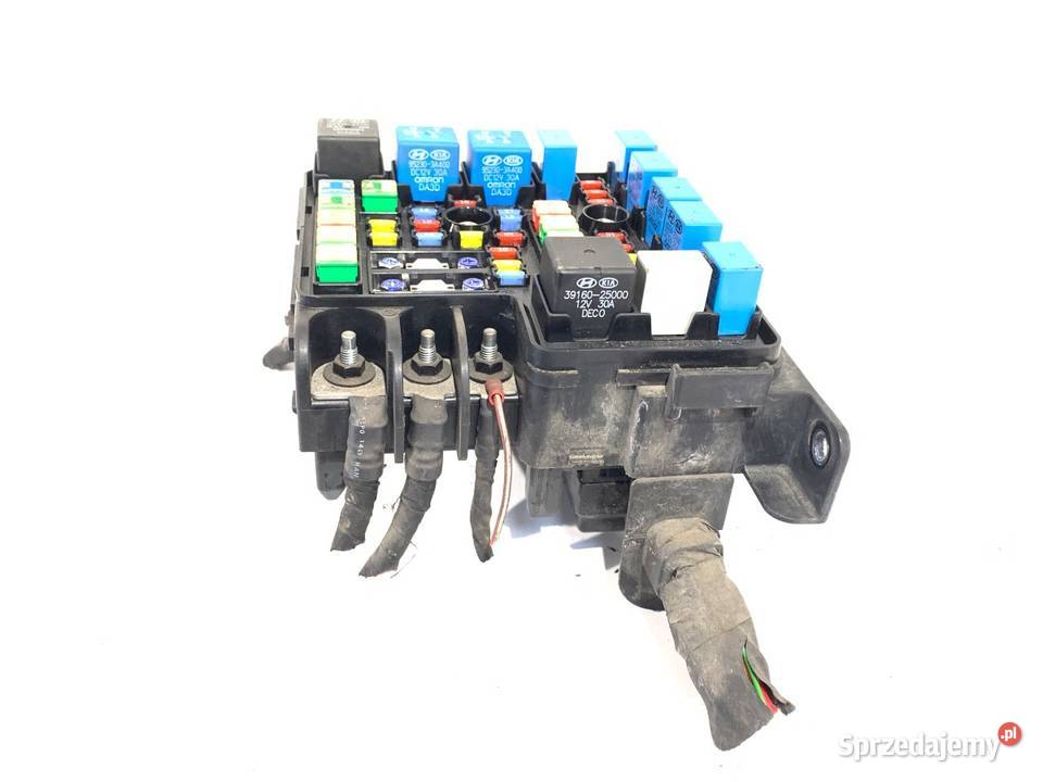 SKRZYNKA BEZPIECZNIKÓW KIA CEED Hatchback 0712 sprzedam