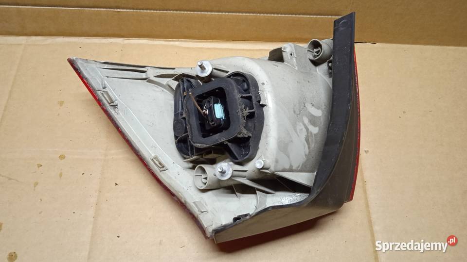 VW GOLF GT V HB LAMPA TYŁ LEWA Zbierkowo