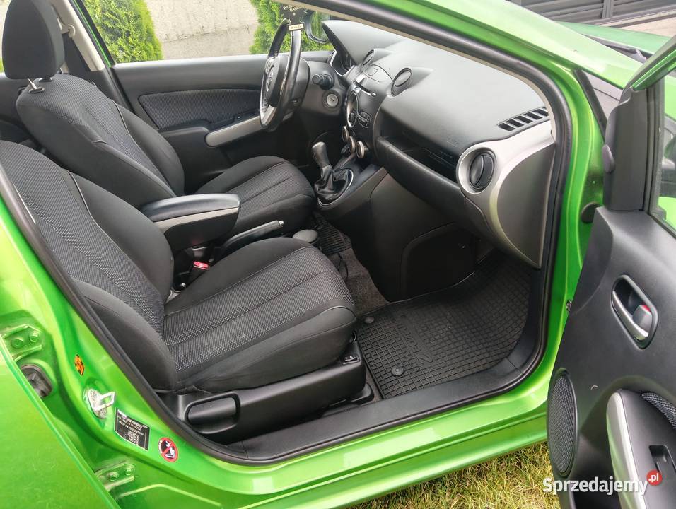 Mazda 2 zielony Wapno