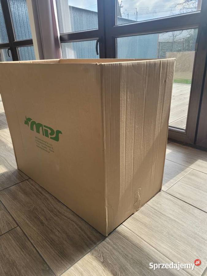 Duże kartony pudła Krasne