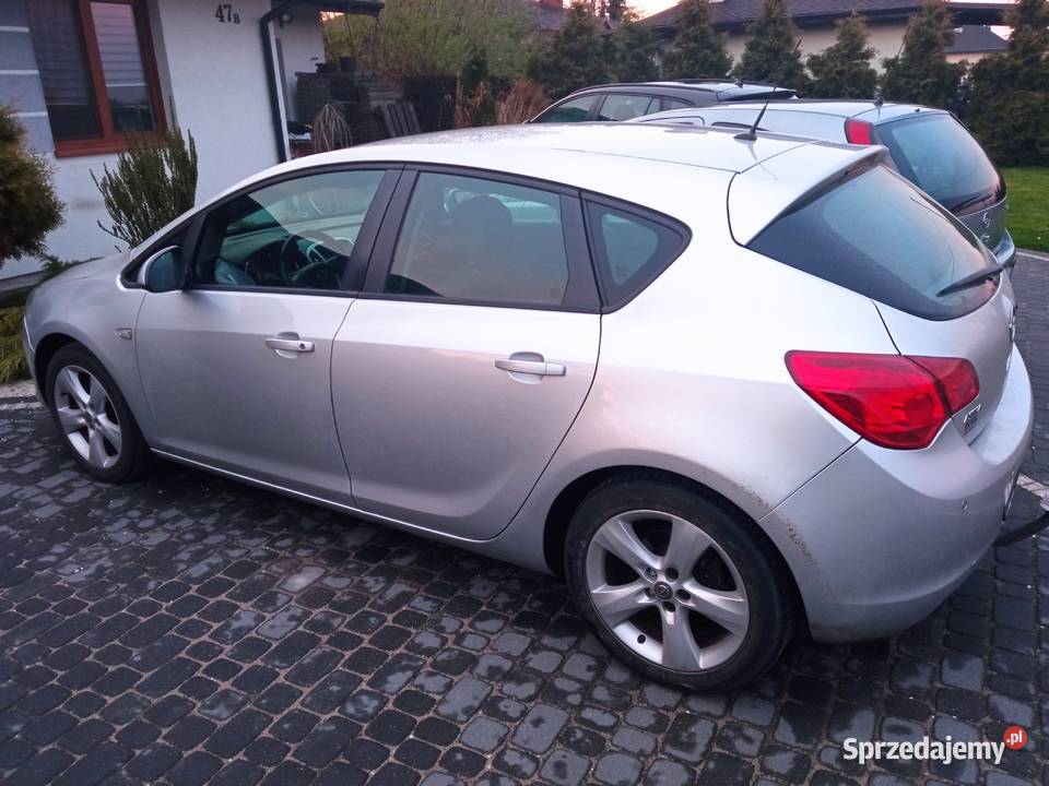 Opel Astra J 2010 benzyna gaz super stan Astra Chełmno