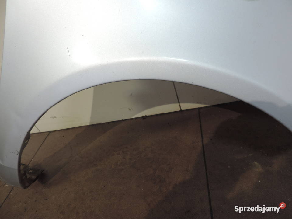 BŁOTNIK PRAWY PRZÓD TOYOTA YARIS 1 KOLOR 199