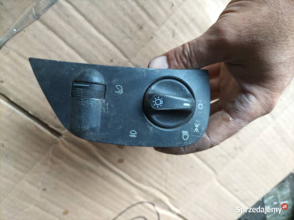 WŁĄCZNIK WYŁĄCZNIK ŚWIATEŁ VW Caddy Polo Wyposażenie wnętrza Wyposażenie wnętrza Kamień-Kolonia