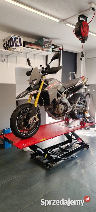 Motocykl Aprilia Dorsoduro 750 Supermoto Rok produkcji 2008 Tresna