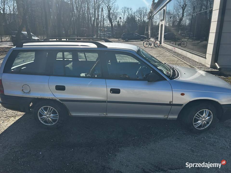 Opel Astra Classic Kombi 14 2001 orginalny 1389cm3 śląskie Sosnowiec