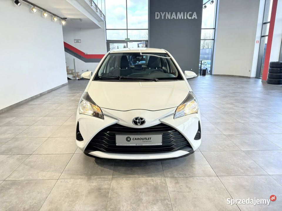 Toyota Yaris Active 15 111 M6 20202021 r salon I kurtyny powietrzne Myślenice