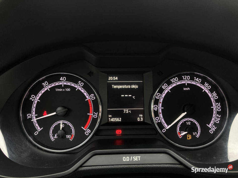 Skoda Octavia Skoda Octavia III 15 TSI ACT fv23 światła do jazdy dziennej Dąbrowa Górnicza