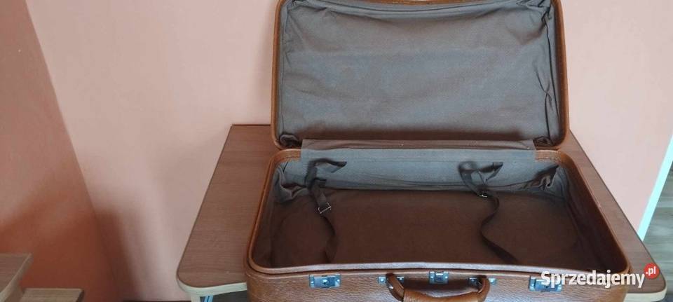 Stara walizka rodem z PRL Warszawa