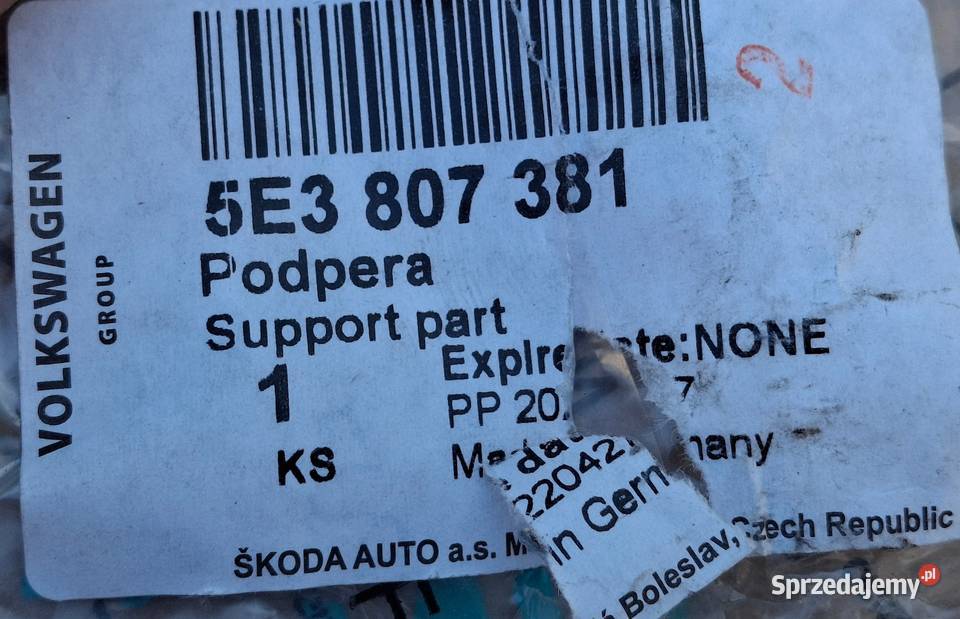 SKODA OCTAVIA IV 4 WSPORNIK MOCOWANIE GRILLA Bieleń
