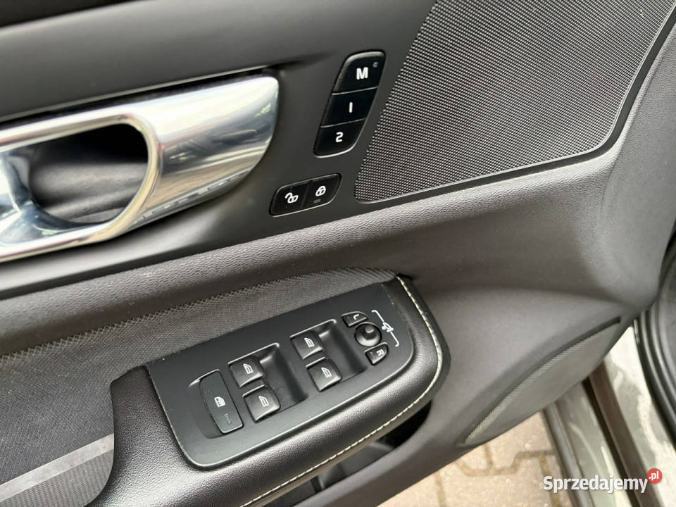 Volvo S60 RDesign Podgrzewane fotele i światła do jazdy dziennej Lipówki