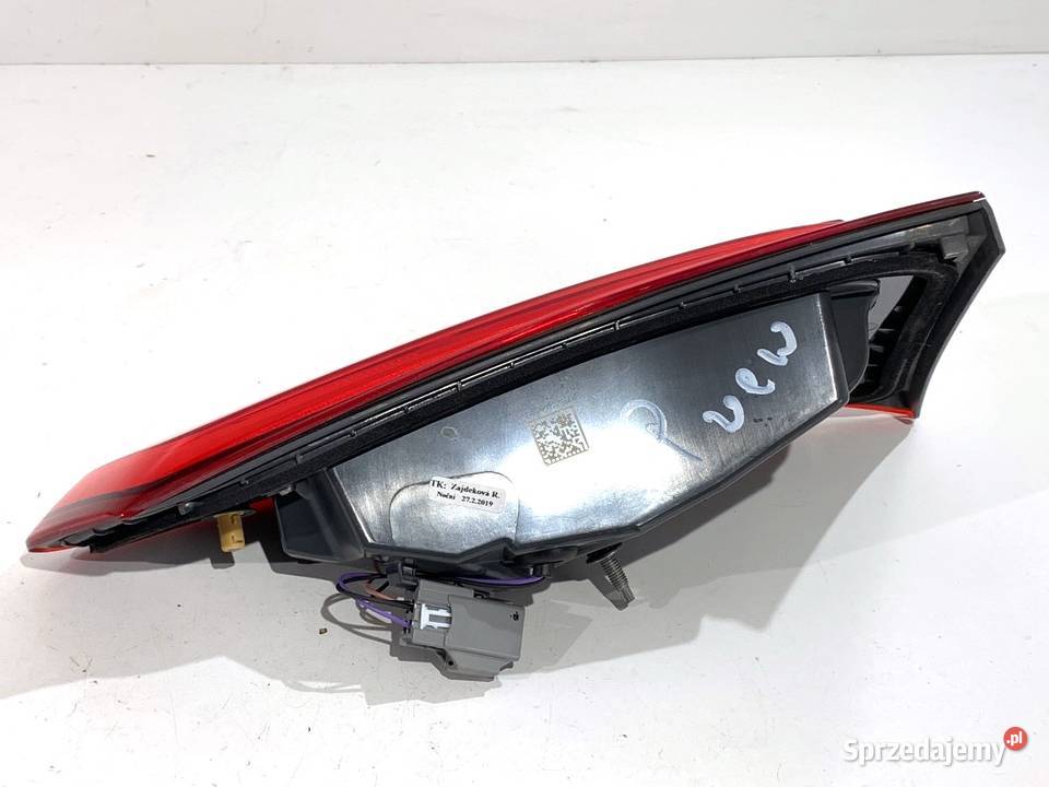 LAMPA TYŁ PRAWA WEWNĘTRZNA FORD FOCUS IV