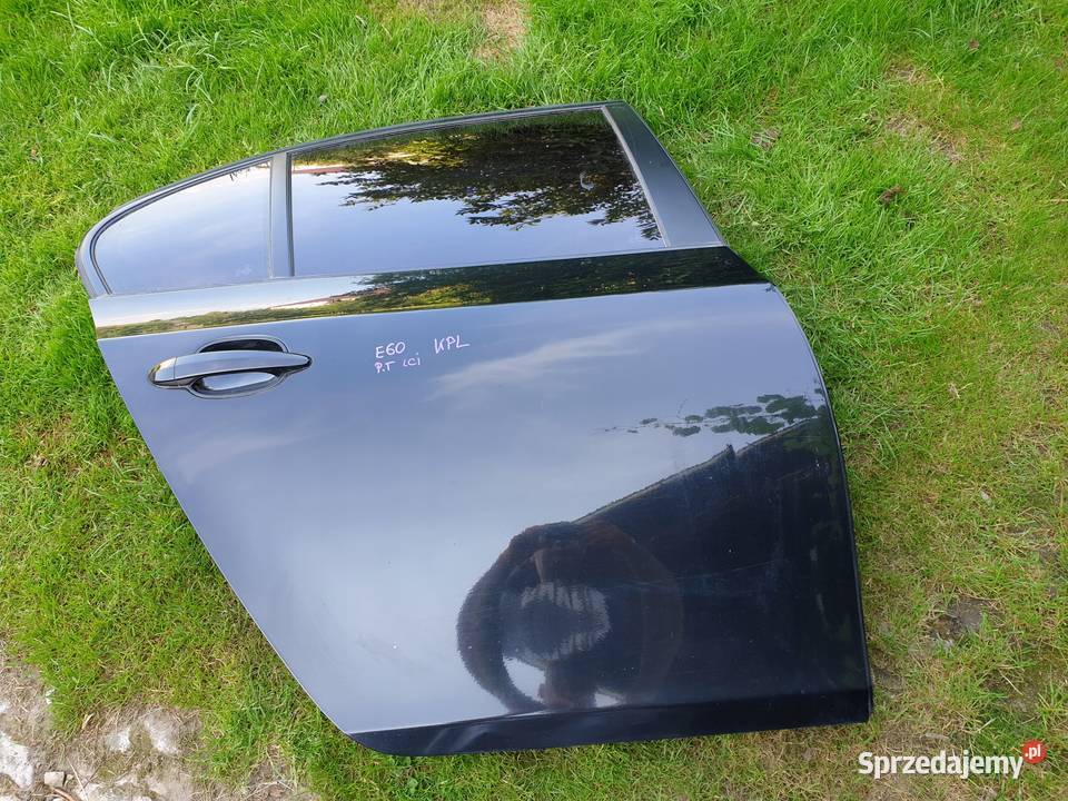DRZWI TYLNE PRAWE BMW E60 LCI CZARNE KOMPLET Motoryzacja Głogówek