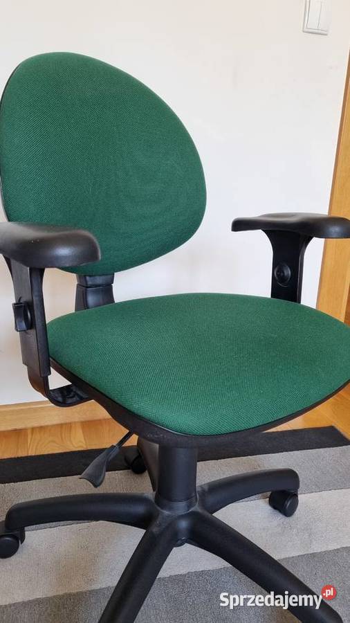 Krzesło biurowe z regulowanym oparciem i siedziskiem