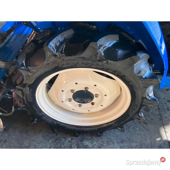 Traktor Iseki TA262F 4x4 26