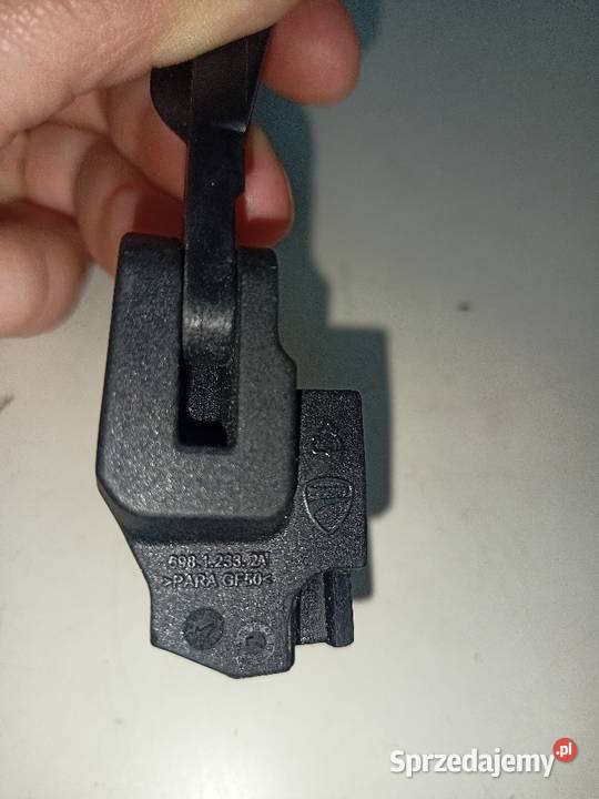 Uchwyt mocowanie szyby Ducati 69812332A Turek