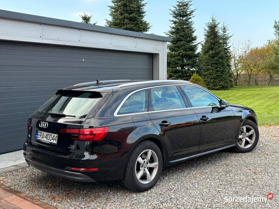 Audi A4 B9Quattro SportŁopatki LED TYŁ czarny Częstochowa sprzedam