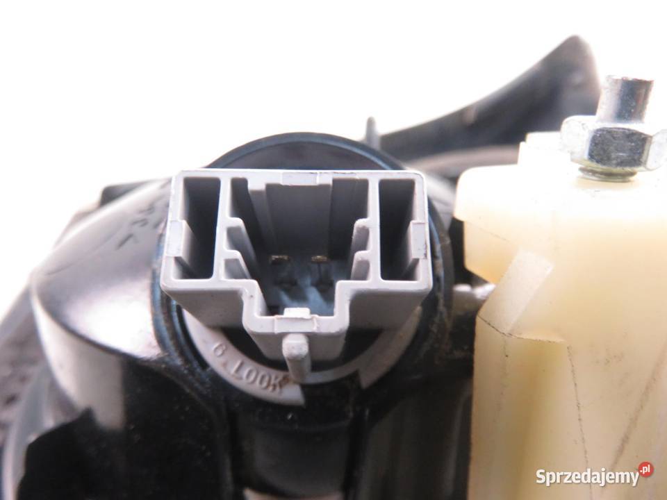 LAMPA PRAWA TYLNA KLAPA MAZDA 3 BK P2913