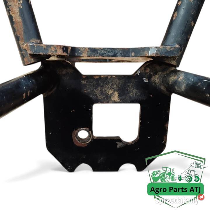 Błotnik Stelaż mocowanie błotnika Massey Ciechanowiec sprzedam
