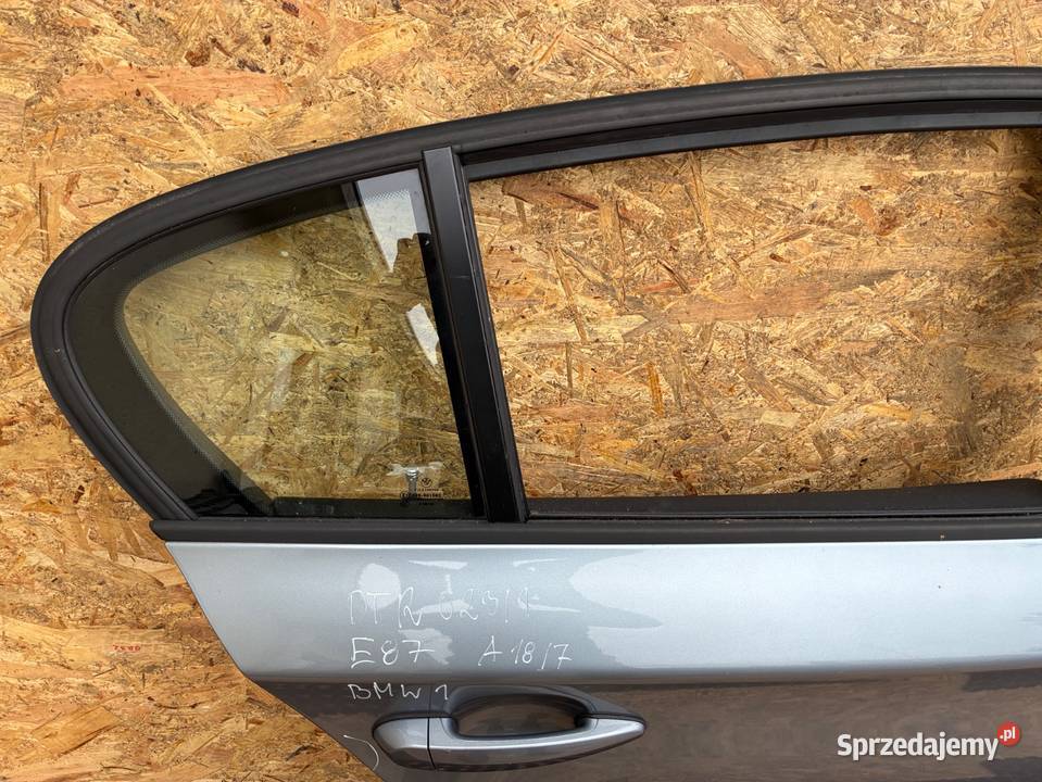 BMW 1 E87 kod lak A187 DRZWI TYŁ TYLNIE PRAWE Motoryzacja Słowikowo