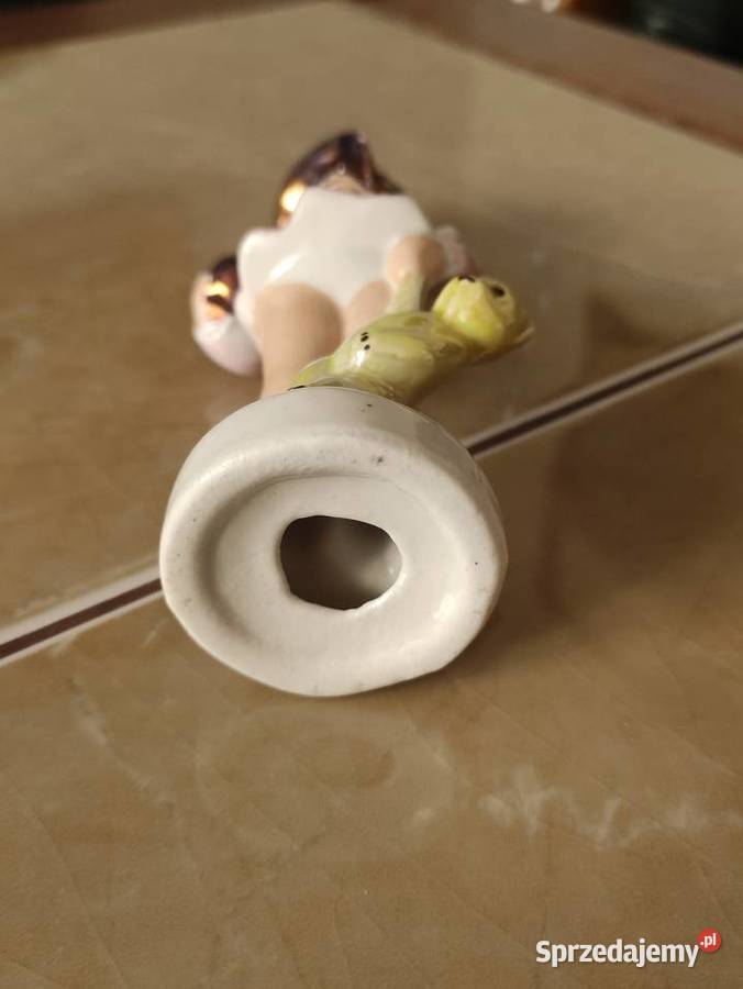 Figurka Dziewczynka z misiem i piłką ZBuksowicz Janów Lubelski sprzedam