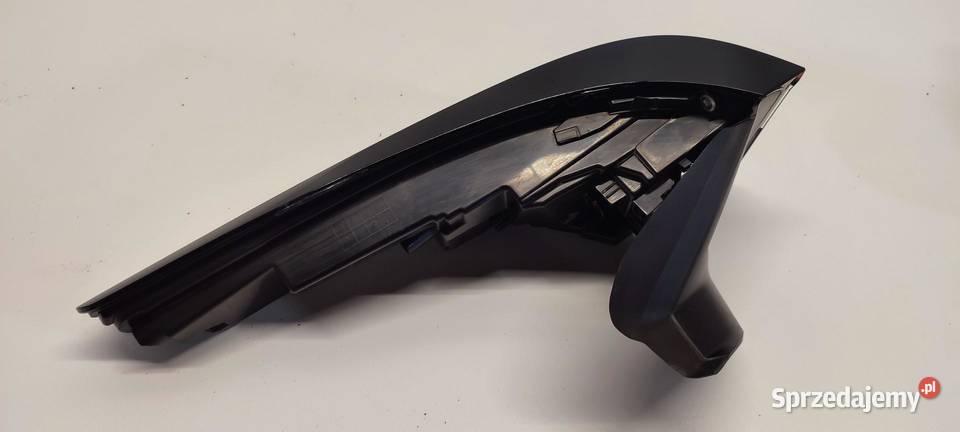 VW TAYRON LAMPA LEWY TYŁ 57L945208A dolnośląskie