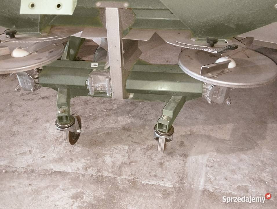 Rozsiewacz nawozu Sipma pojemność 1300 nadstawka Sipma Radzyń Chełmiński sprzedam